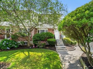16 Eagan Pl UNIT 16, Peabody, MA 01960
