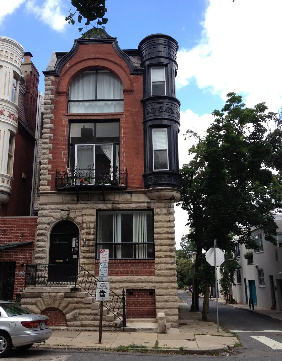 2 bed, 1000 sqft, $2,600 — Photo 1