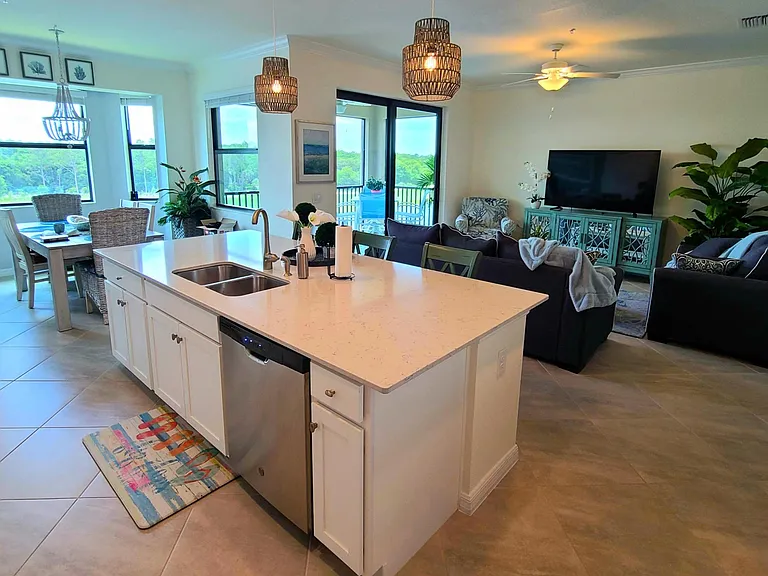 17626 Gawthrop Dr #405 — Photo 11