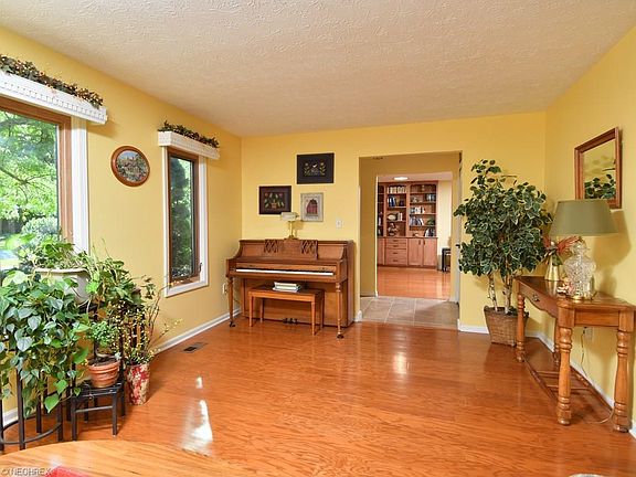 4th image of 20346 Sandalwood Ln