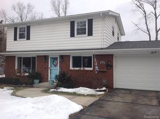 9232 Navajo Trl, Flushing, MI 48433