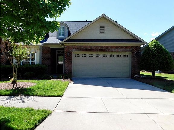 3rd image of 135 N Wentworth Dr