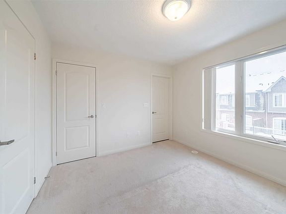 5th image of 3135 Boxford Cres Unit 7