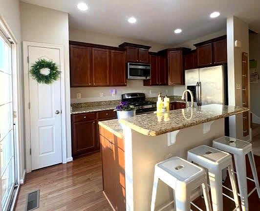 4th image of 20776 Brunswick Ln