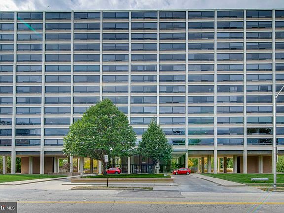 2nd image of 4000 N Charles St Unit 804