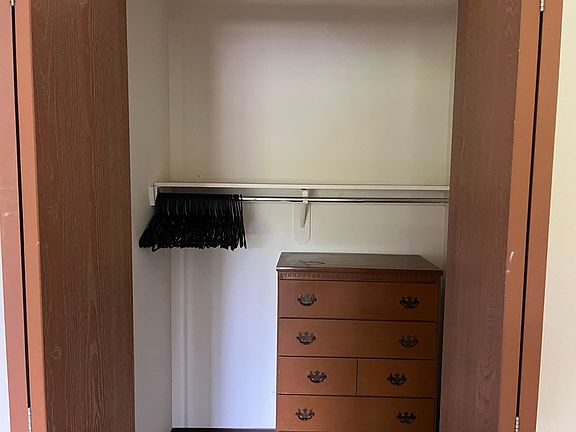 4th image of 30 Glen St