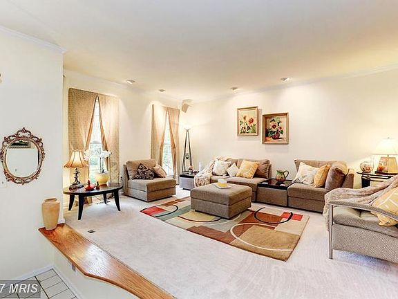 3rd image of 6 Cedarwood Ct