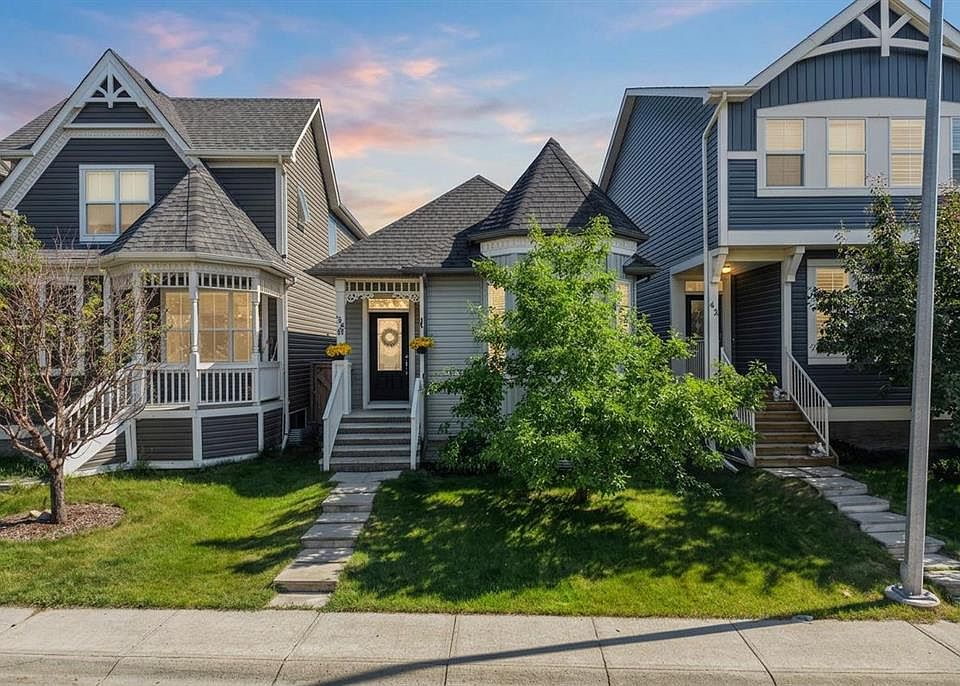 1st image of 38 N Auburn Bay Gdns SE