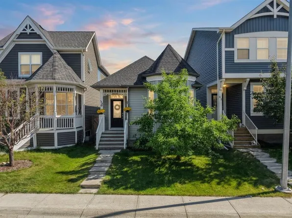 38 N Auburn Bay Gdns SE, Calgary, AB T3M 0K3