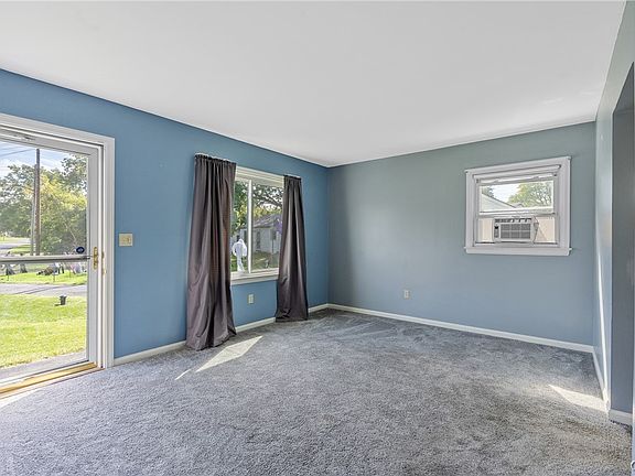 5th image of 101 Frederick Dr