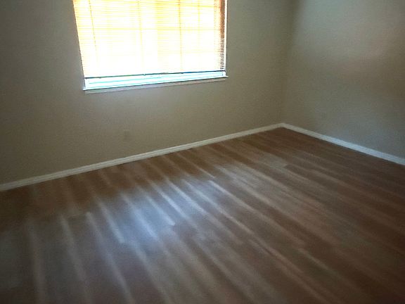 3rd image of 5005 Village Wood Dr