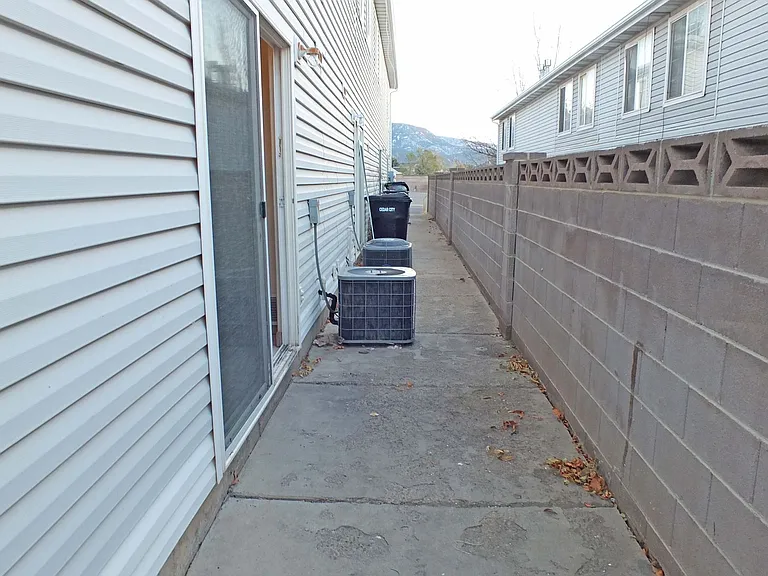 293 E Cobblecreek Dr — Photo 13