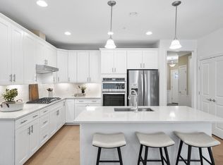 27 Shannon Way #14, Upton, MA 01568