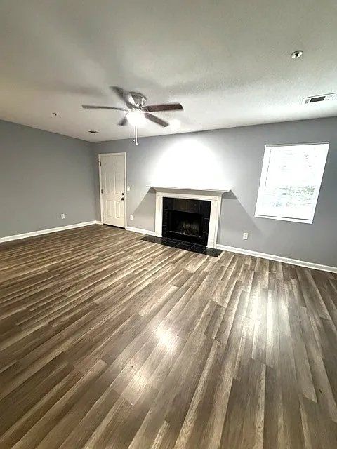 3 bed, 2.5 bath, 975 sqft, $1,595 — Photo 4