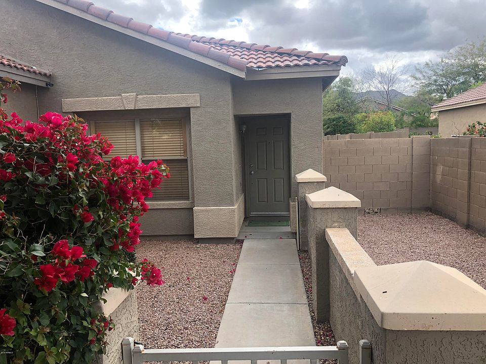 2nd image of 913 E Pedro Rd