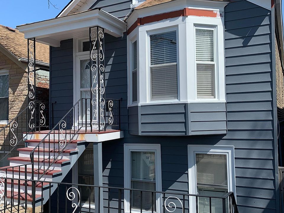 1st image of 3335 S Hoyne Ave