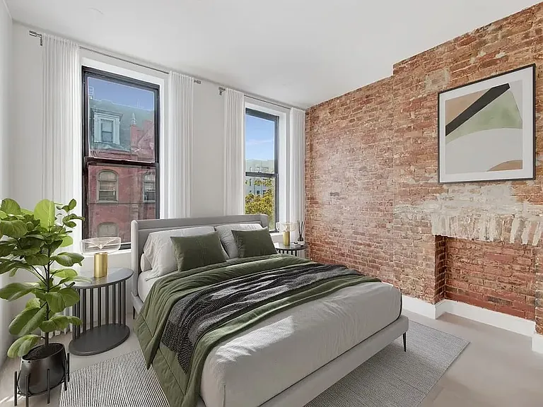 627 E 6th St #5 — Photo 5