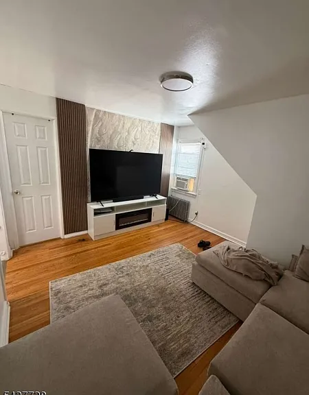 85 Mount Pleasant Ave — Photo 3