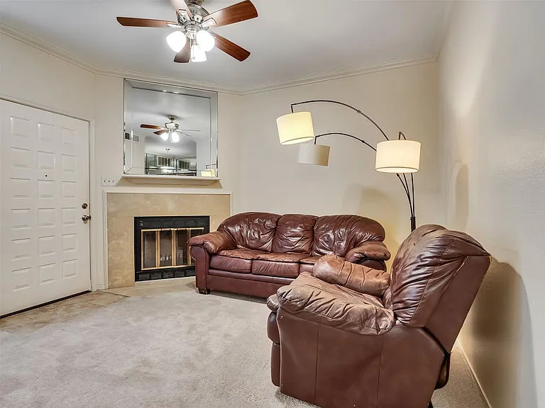 921 Marine Dr #200 — Photo 11