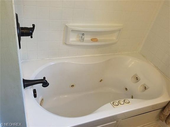 5th image of 5973 Louis Dr