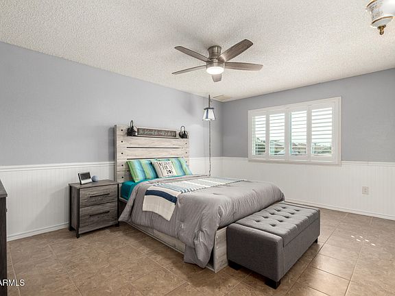3rd image of 12018 N SUN VALLEY Drive