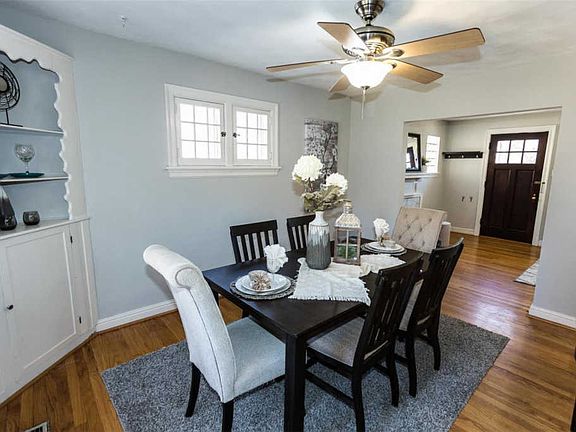 3rd image of 205 College Ave