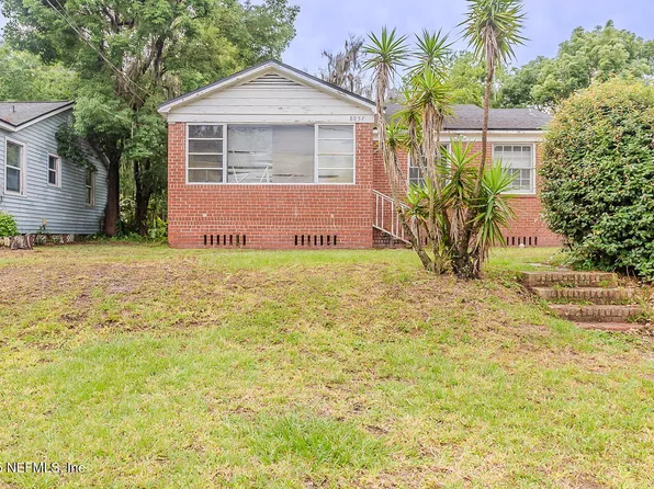 8057 OAKWOOD Street, Jacksonville, FL 32208