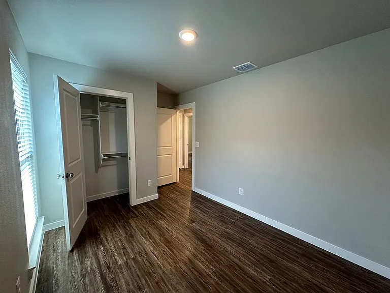 3402 Tiffin Ave — Photo 15