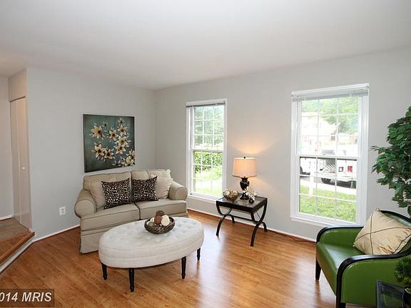 3rd image of 9931 Whitewater Dr