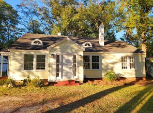 1106 W Burdeshaw St, Dothan, AL 36303