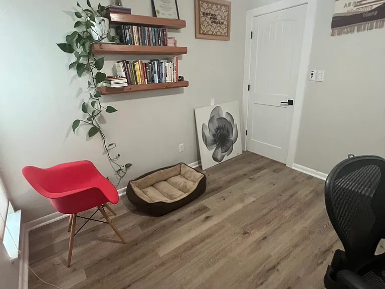 304 Thistlewood Dr — Photo 15