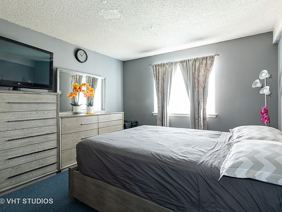 5th image of 119 Boardwalk St #5