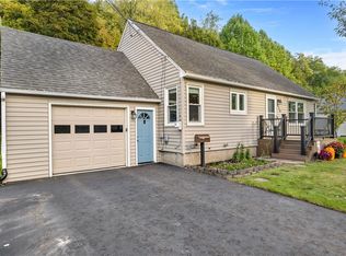 226 Charlotte St, Newark, NY 14513