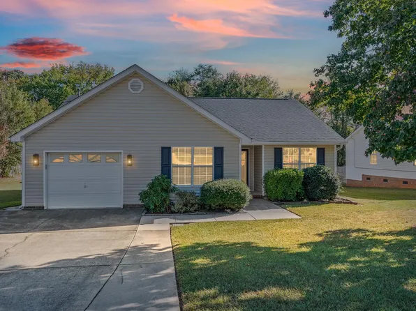 33 Michell Dr, Taylors, SC 29687