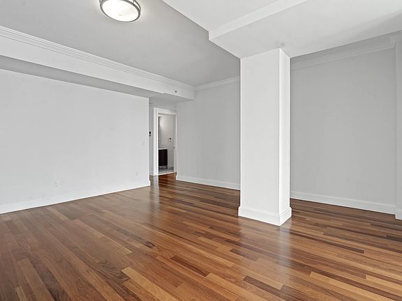5th image of 3220 Arlington Ave APT 8B