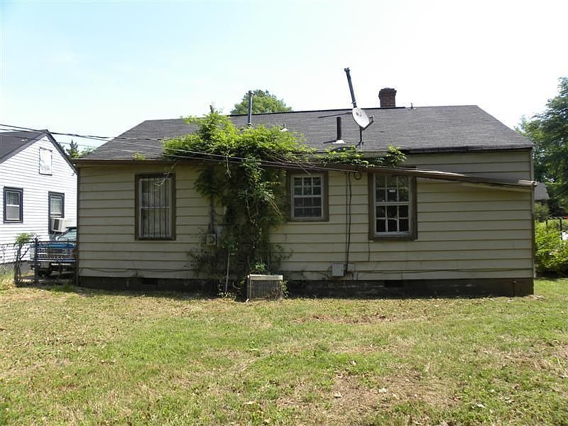 2737 Henley Dr, Memphis, TN 38115