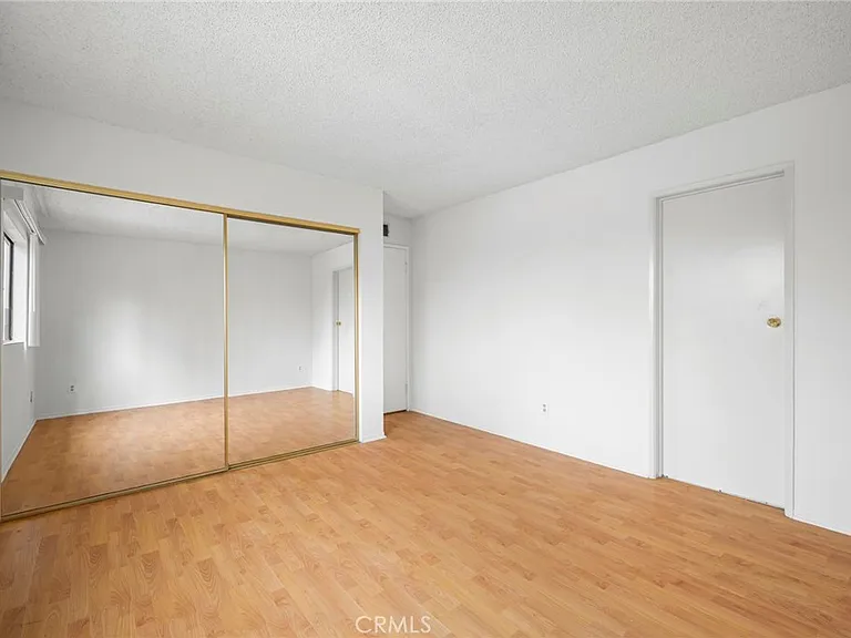 330 Pioneer Dr — Photo 13