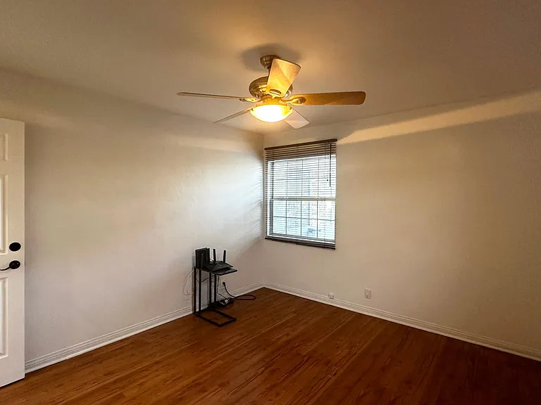2133 N Buena Vista St — Photo 36