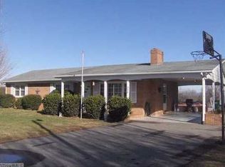 328 Cadle Ford Rd, Mount Airy, NC 27030