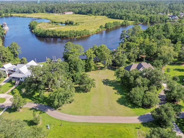 150 Serenity Dr, Slidell, LA 70460