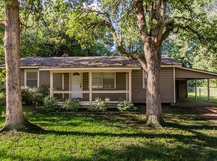 134 Town And Country Dr, Huntsville, TX 77320
