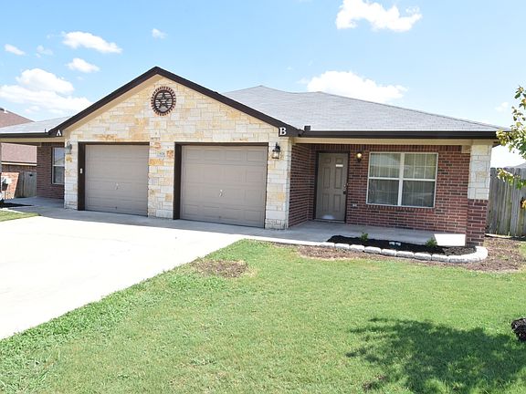 3rd image of 906 Yi Dr #A
