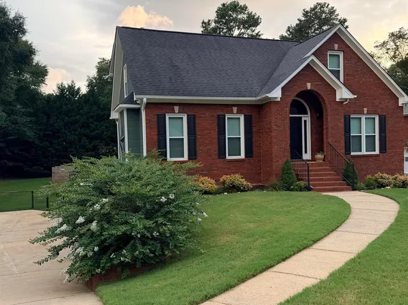 7554 Carriage Cv, Trussville, AL 35173