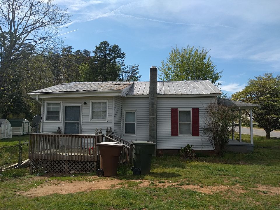 2nd image of 1702 Dillon Rd