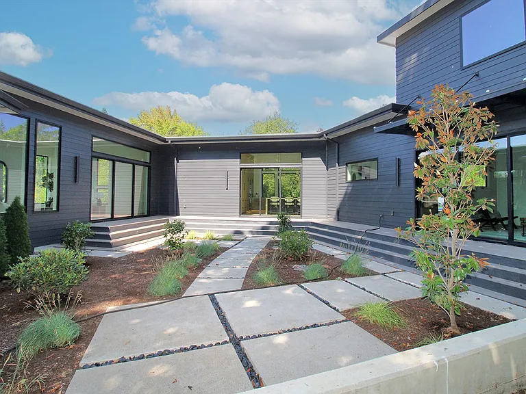 6233 SW Hamilton Way — Photo 33