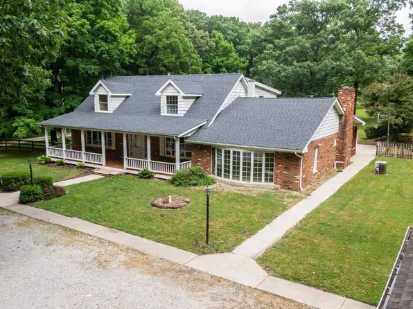 767 N Calumet Ave, Valparaiso, IN 46383