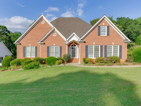 5931 Legend Ct, Hoschton, GA 30548