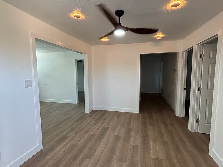 2045 Nolan Ct — Photo 21