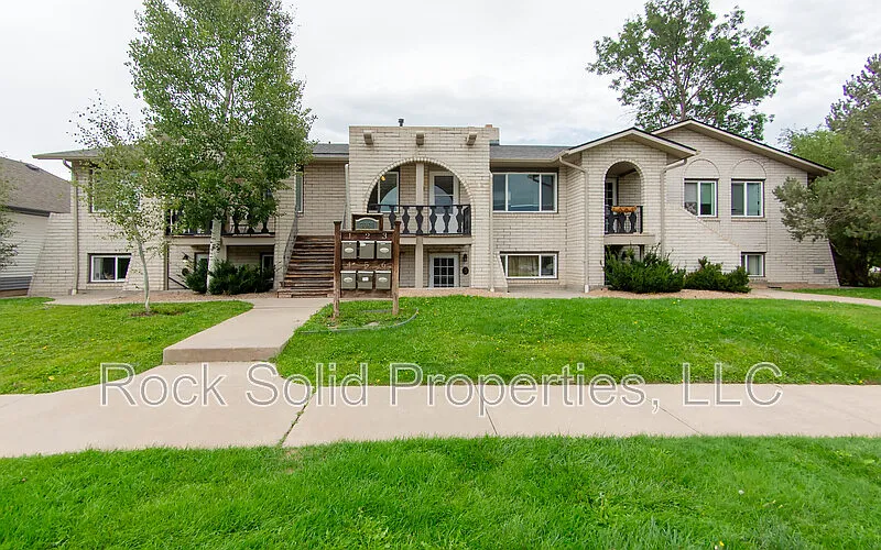 3061 Reed Ave #2