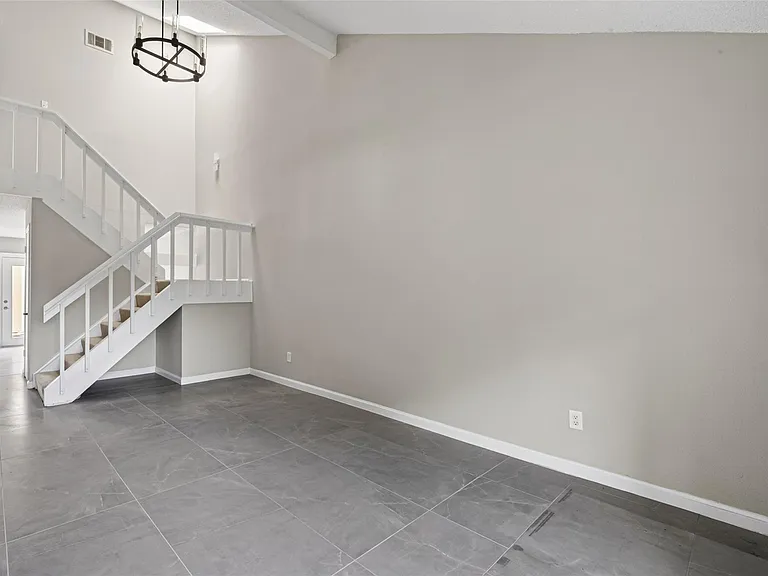 2340 Woodland Park Dr #113 — Photo 6